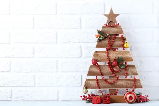 Uncomplicated DIY Christmas Wood Crafts
